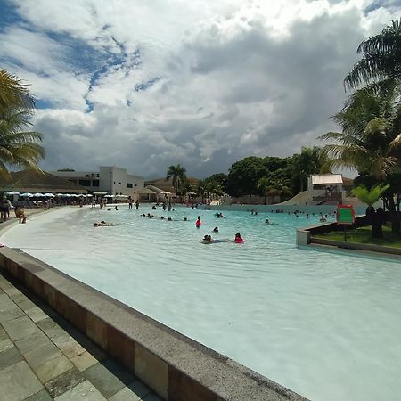 Lacqua Diroma, Mais Parque Acquatico Com Piscina De Ondas Калдас-Новас Экстерьер фото