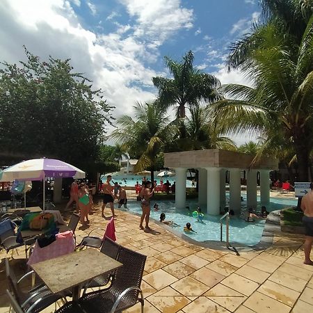 Lacqua Diroma, Mais Parque Acquatico Com Piscina De Ondas Калдас-Новас Экстерьер фото