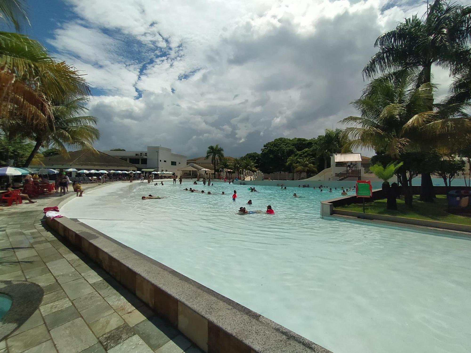 Lacqua Diroma, Mais Parque Acquatico Com Piscina De Ondas Калдас-Новас Экстерьер фото