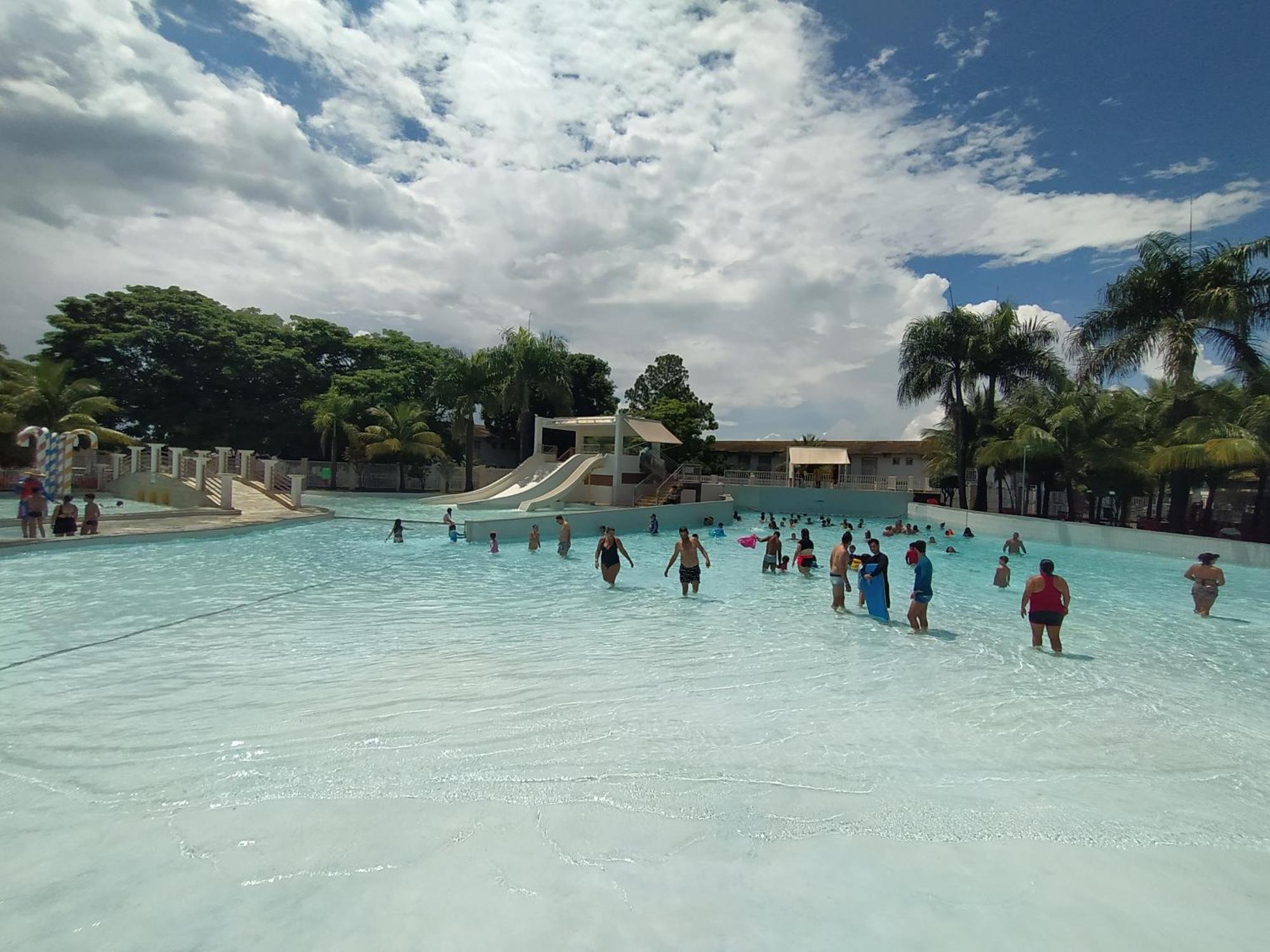 Lacqua Diroma, Mais Parque Acquatico Com Piscina De Ondas Калдас-Новас Экстерьер фото